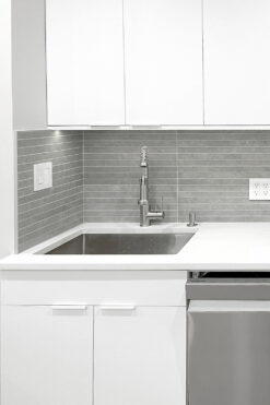 Mordern long nacksplash white kitchen BA1038