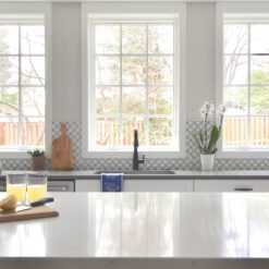 quartz countertop flower backsplash tile