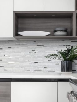 modern white kitchen cabinets with quartz backsplash tile BA62038