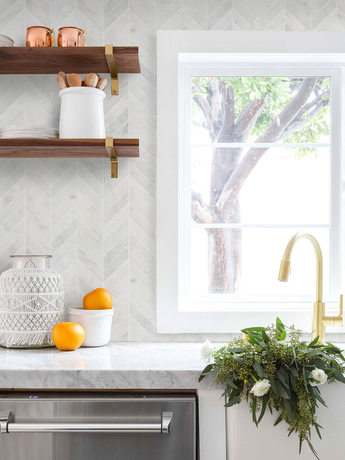 Marble Countertop White Marble Chevron Backsplash Tile BA631613