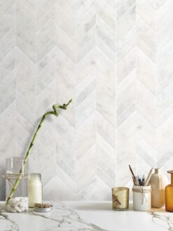 White modern marble chevron mosaic backsplash tile calacatta gold countertop BA631613