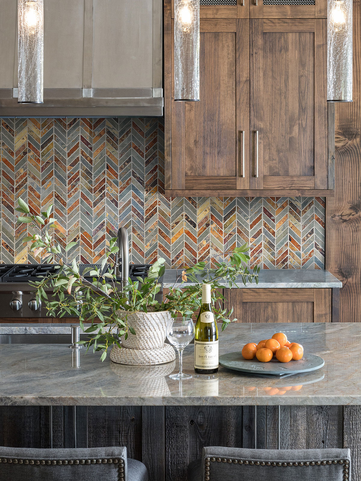 Brown Cabinet Granite Countertop With Chevron Slate Mosaic Tile BA1065