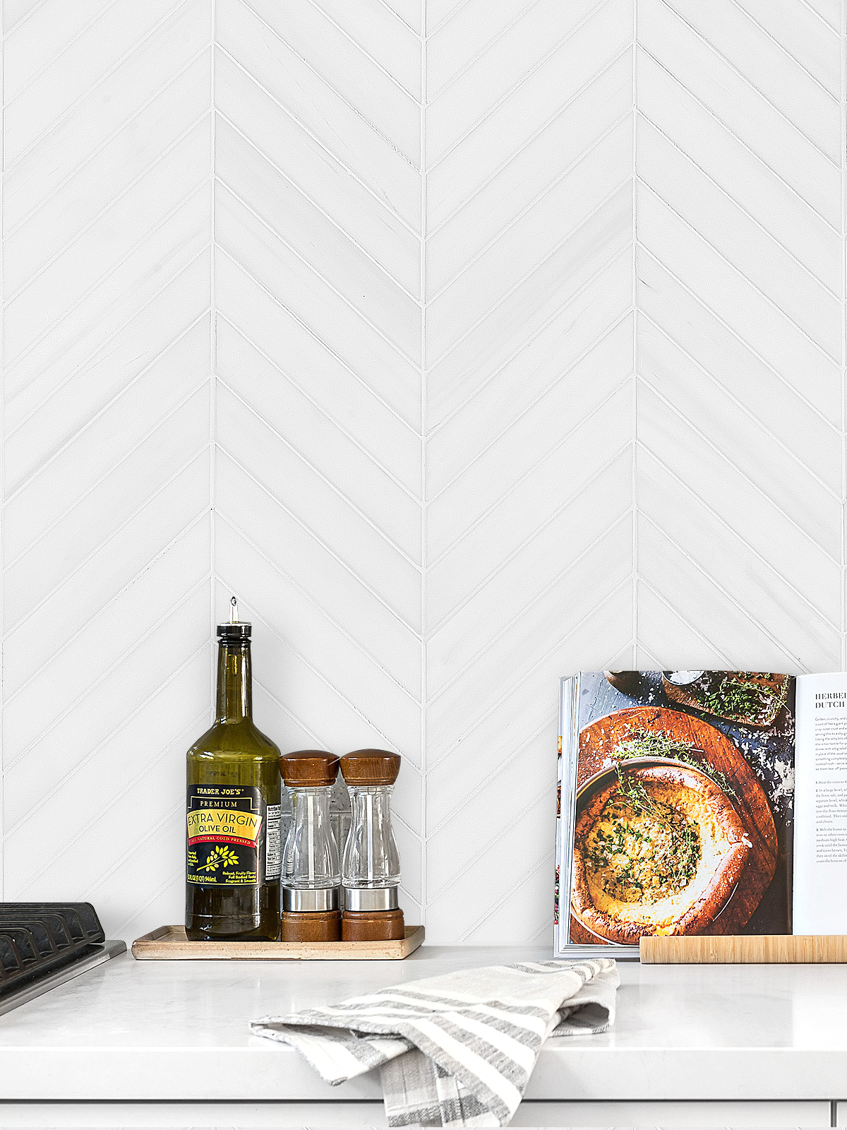 Large White Chevron Mosaic Long Backsplash Tile BA6322