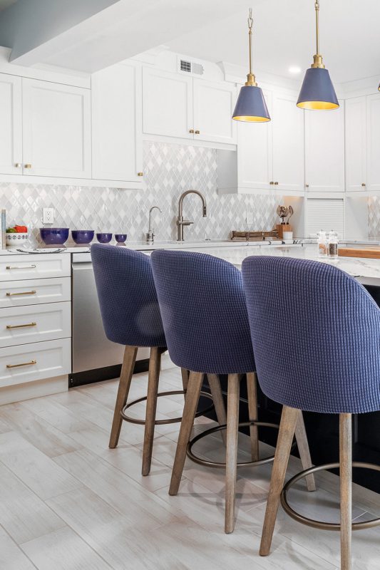 Two Tones Kitchen Cabinets White Modern Countertop Glass And Marble Tile BA62046