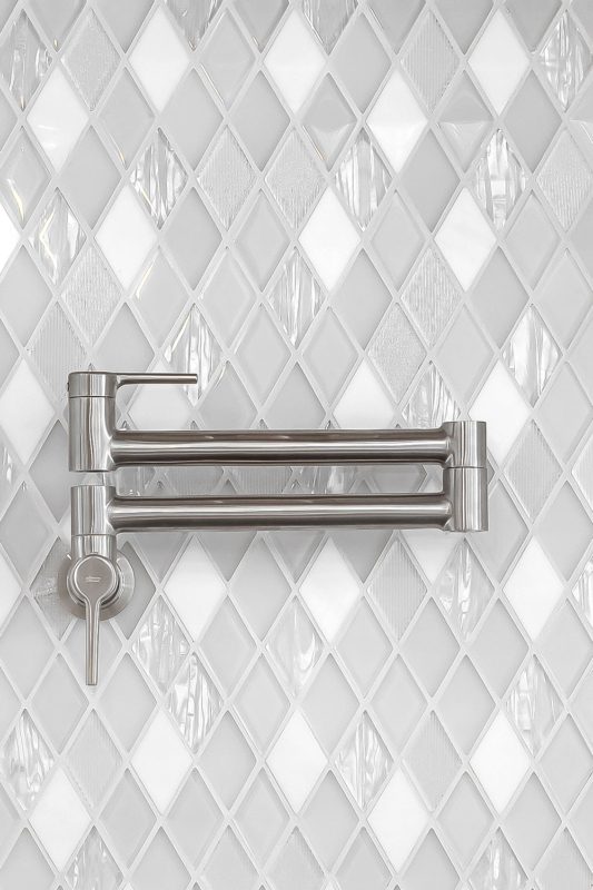 White Color Elegant Backsplash Tile Diamond Glass And Marble Tile BA62046