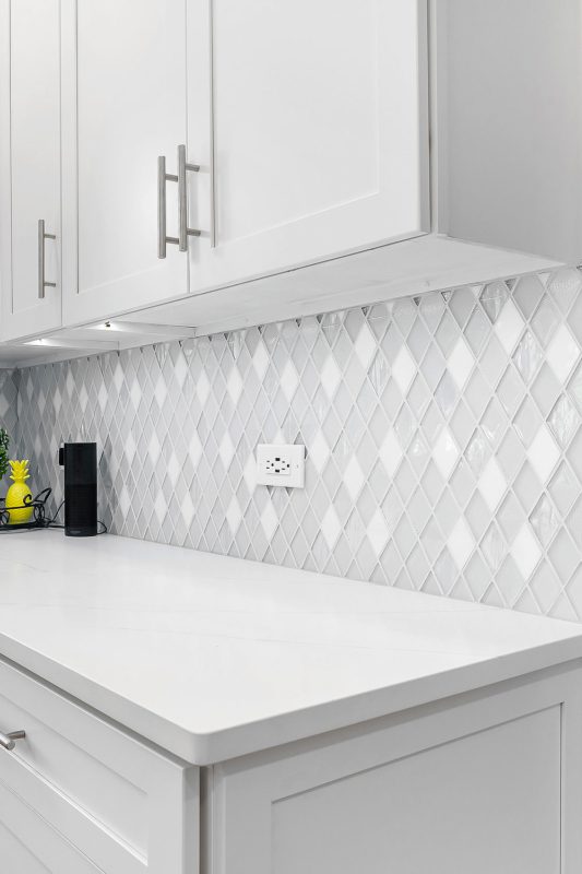 White Modern Countertop Diamond Glass And Marble Tile BA62046