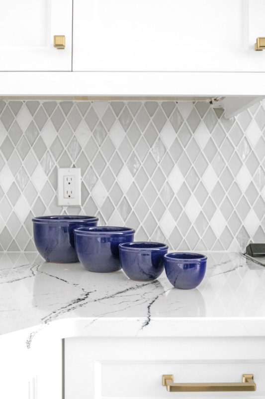 White Quartz Countertop White Marble Glass Diamond Backsplash Tile BA62046