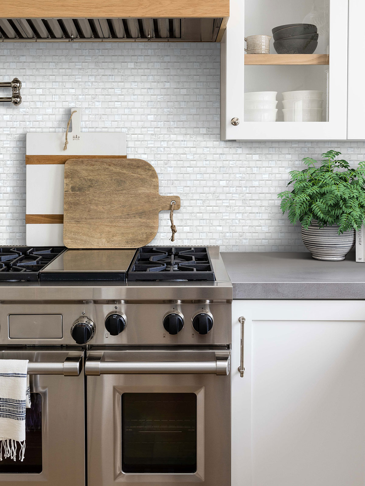 Gray Countertop with White Shell Crackle Glass Backsplash Tile BA6705