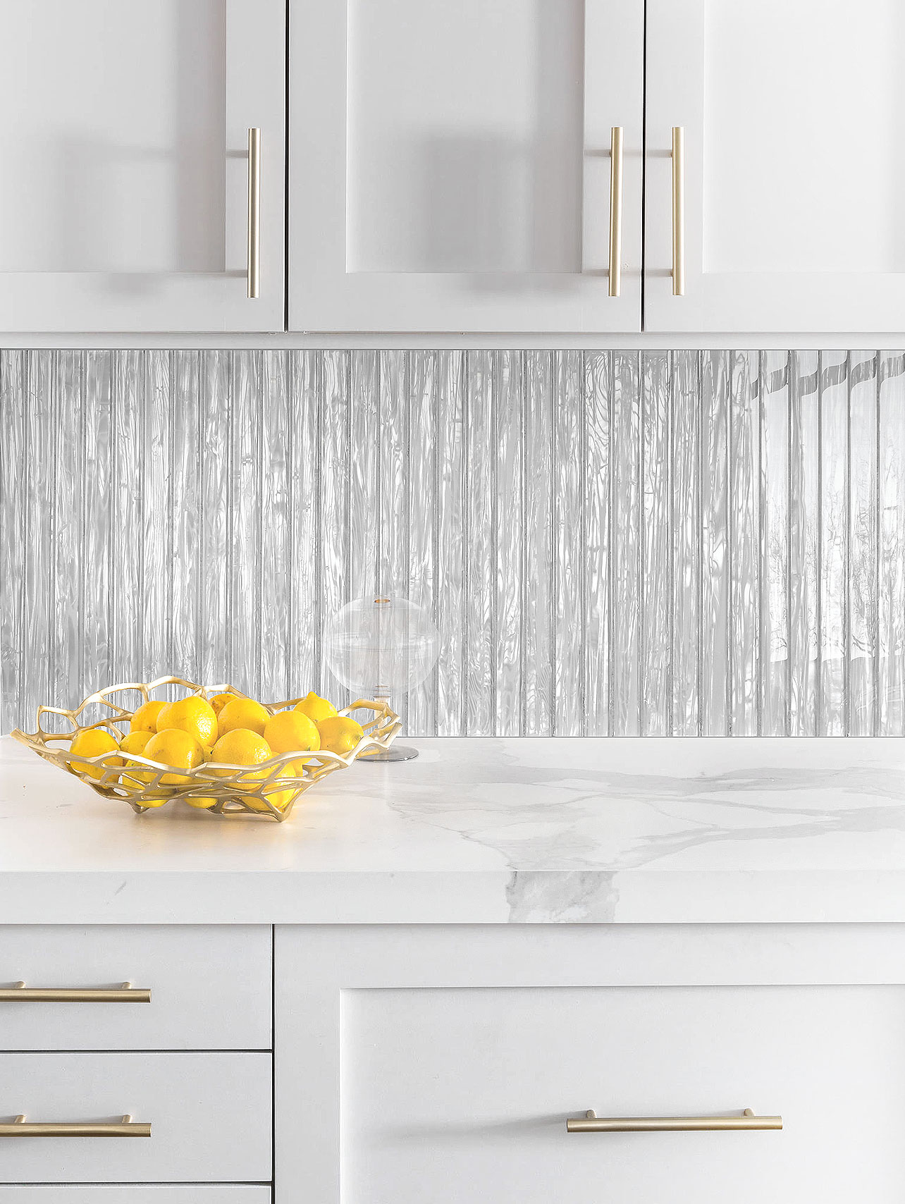 Calacatta Countertop Shell Glass Backsplash Tile BA8023