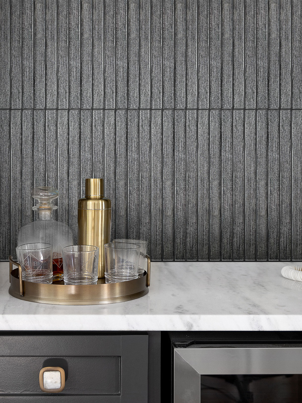 Shimmery Black Glass Modern Backsplash Tile BA8021