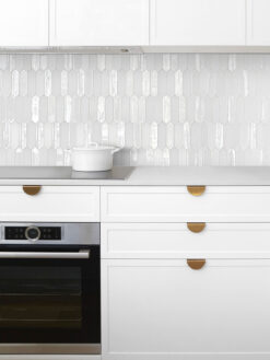 White Kitchen Shell Glass Backsplash Tile BA6701