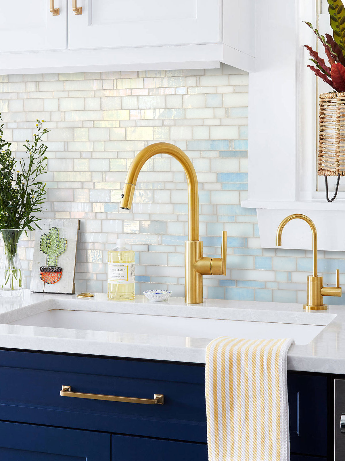 Blue Two Tones Cabinet with Pearl Glass Subway Tile BA7016