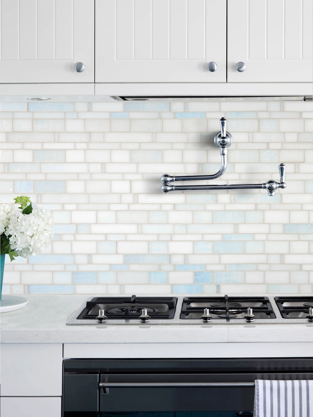 Modern Kitchen with Pearl Glass Subway Tile BA7016