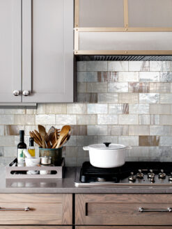 Brown Cabinet with Beige Brown Glass Tile BA7015 Subway