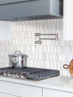 Two Tones Cabinet with Modern Picket White Gray Marble Backsplash Tile BA6321