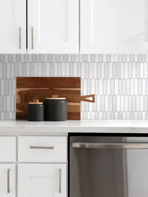 Quartz Countertop with Modern Picket White Gray Marble Backsplash Tile BA6321