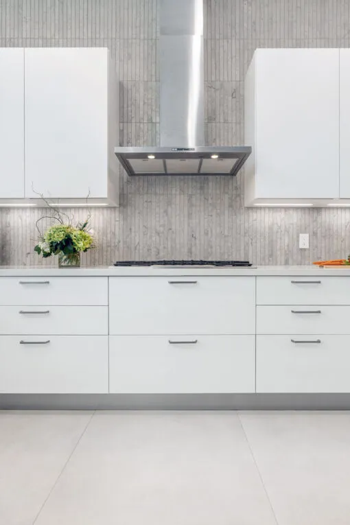 Gray And White Modern Kitchen With Gray Long Bacskplash Tile BA1038