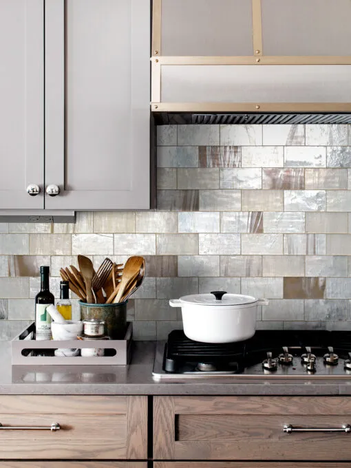 Brown Cabinet with Beige Brown Glass Tile BA7015 Subway