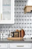 Gray Quartz Countertop White Marble Glass Backsplash Tile