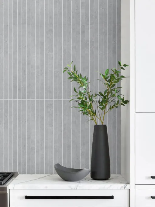 White Kitchen Marble Countertop With Modern Long Backsplash Tile BA4503